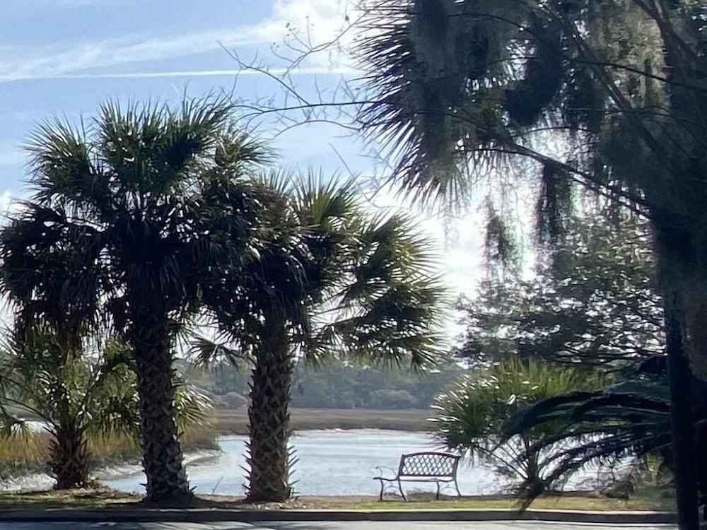 Hampton Inn Beaufort Exterior photo