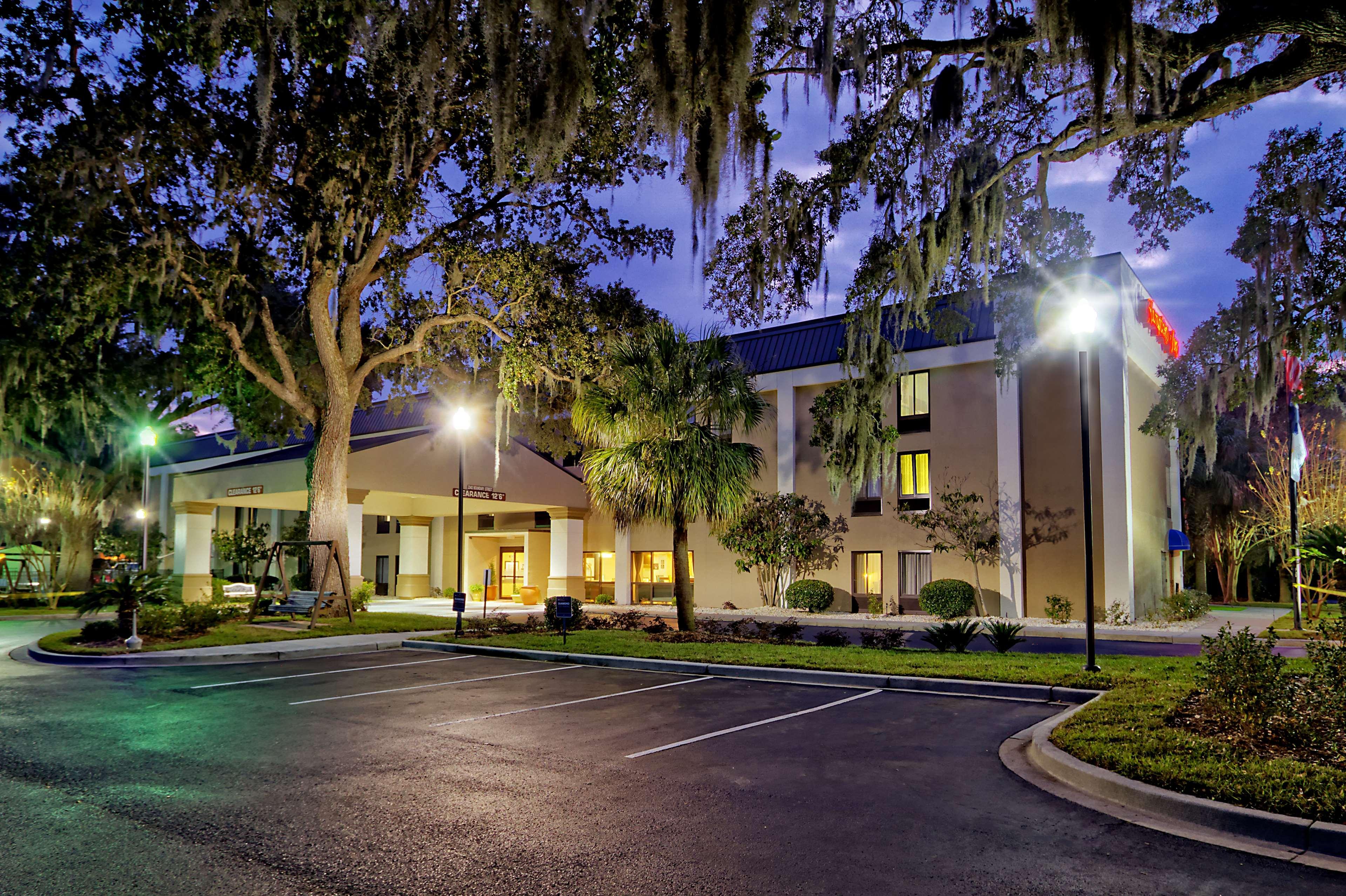 Hampton Inn Beaufort Exterior photo